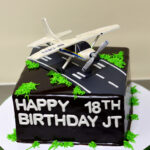 Airplane pilot cake